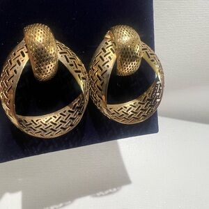 Vintage gold plated earring